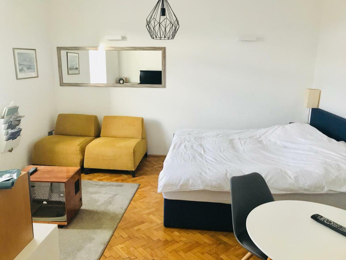 Modern Studio In The Heart Of The City Maribor Exterior foto